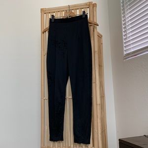 Contempo Casuals Black Paisley Printed Pants